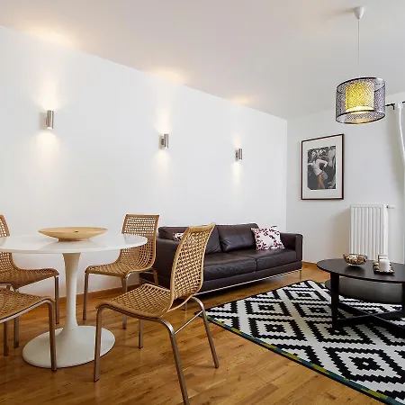 Angel City Center Luxury By Amstra Aparthotel